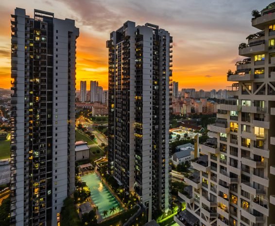 a-beautiful-sunset-in-an-urban-setting-in-singapor-2024-12-05-09-39-28-utc